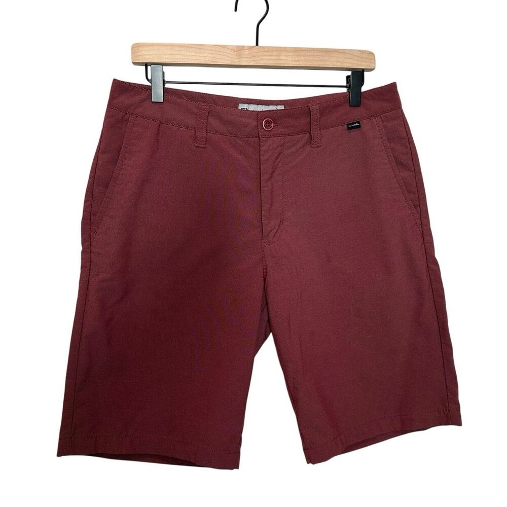 TravisMathew Men’s Burgundy Performance Golf Shorts Size 32